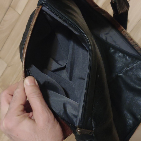 Vintage leather backpack - Picture 6 of 10